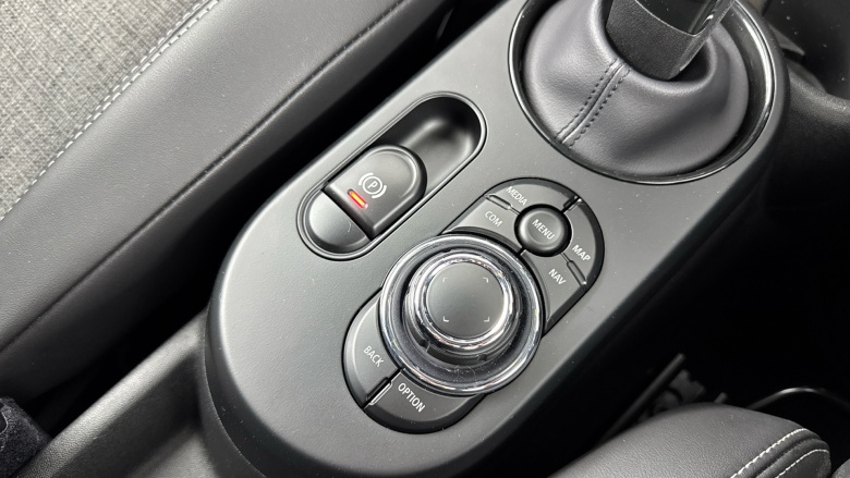 MINI Hatchback 135kW Cooper S Level 2 33kWh 3dr Auto Electric Hatchback